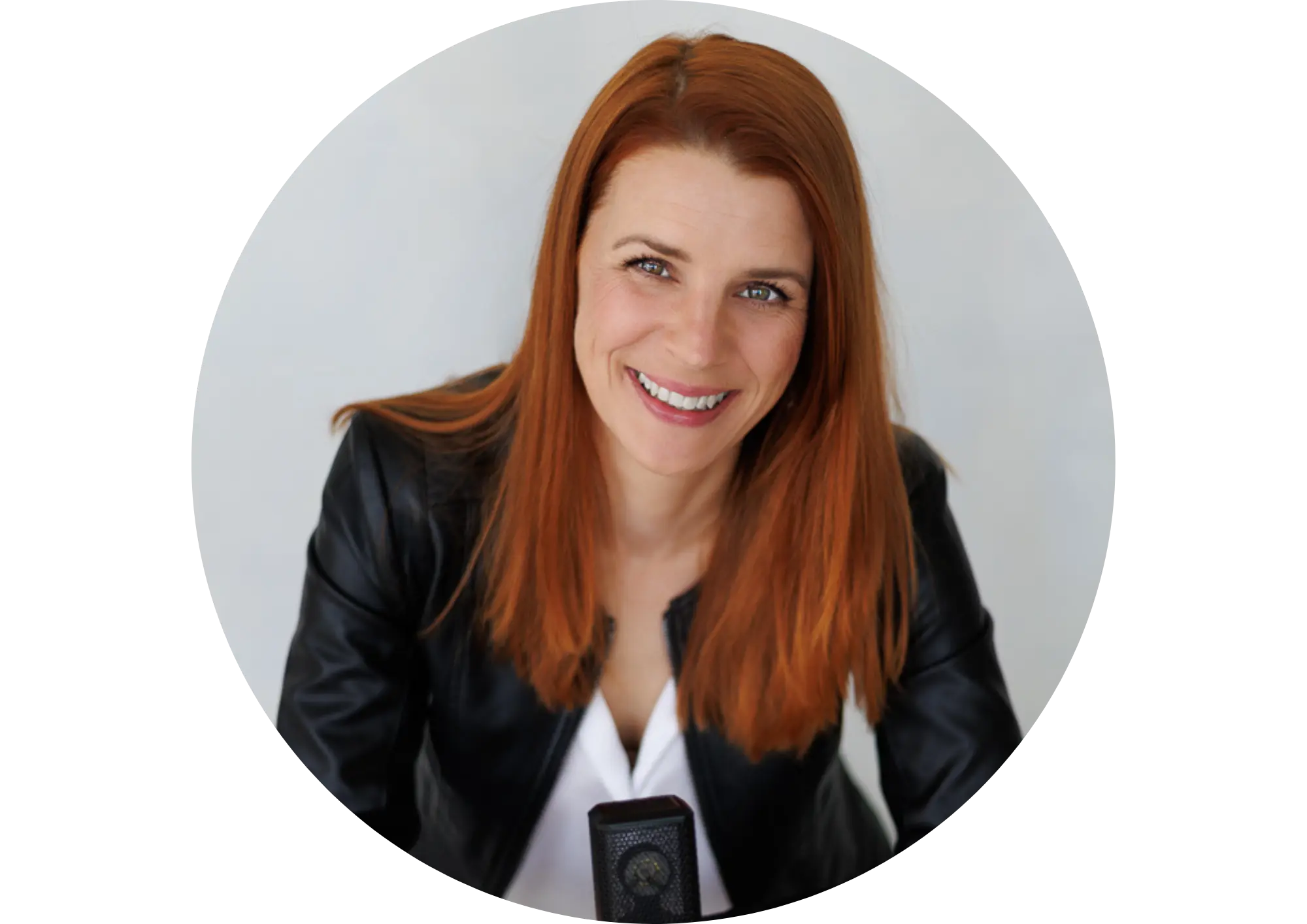 Monika Křečková, zakladatelka Noema Aura, portrét představující její přístup k&nbsp;osobnímu rozvoji v&nbsp;souvislostech.