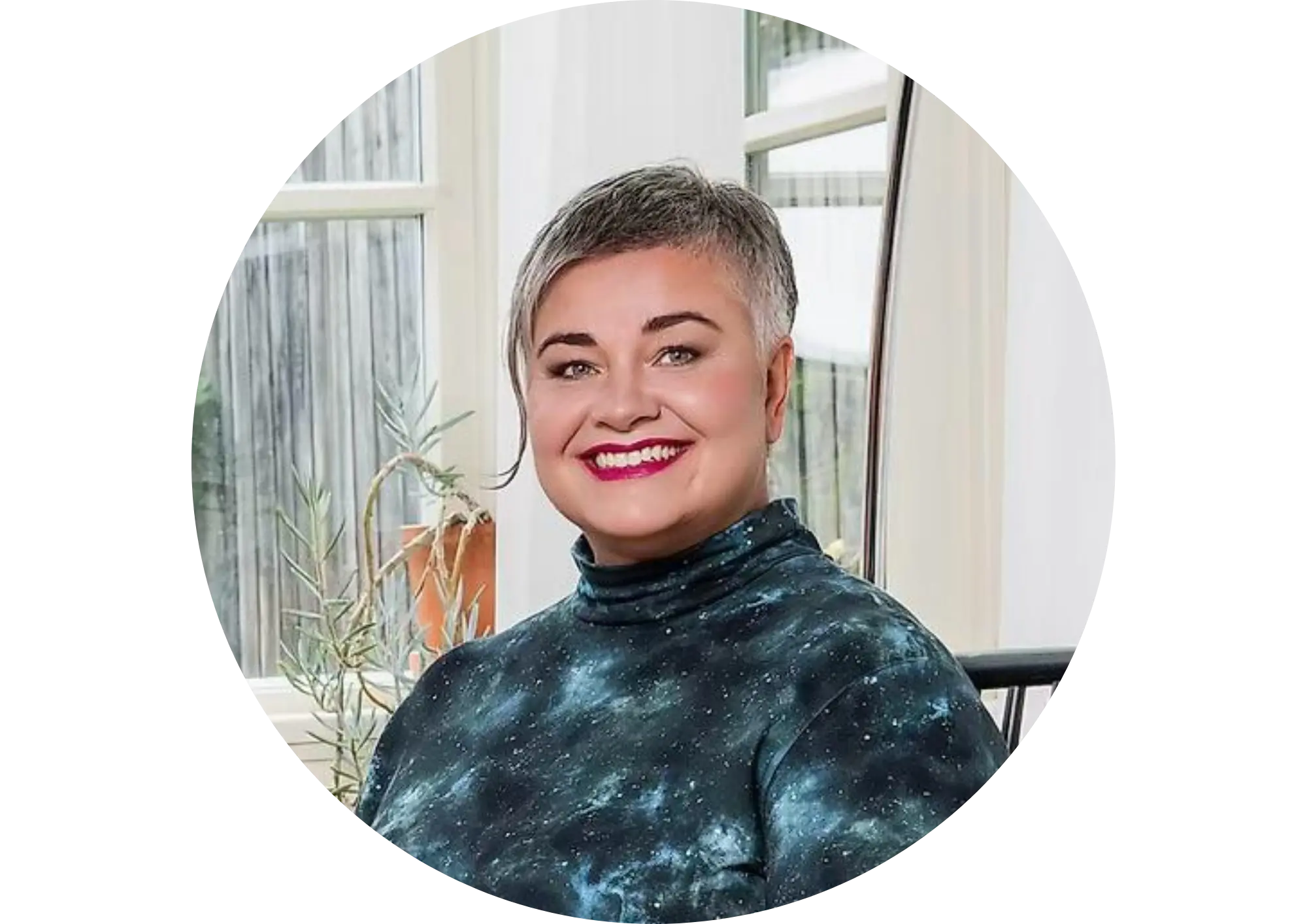 Osobnosti Noema Aura propojující své pohledy na&nbsp;osobní rozvoj a&nbsp;orientaci v&nbsp;souvislostech.